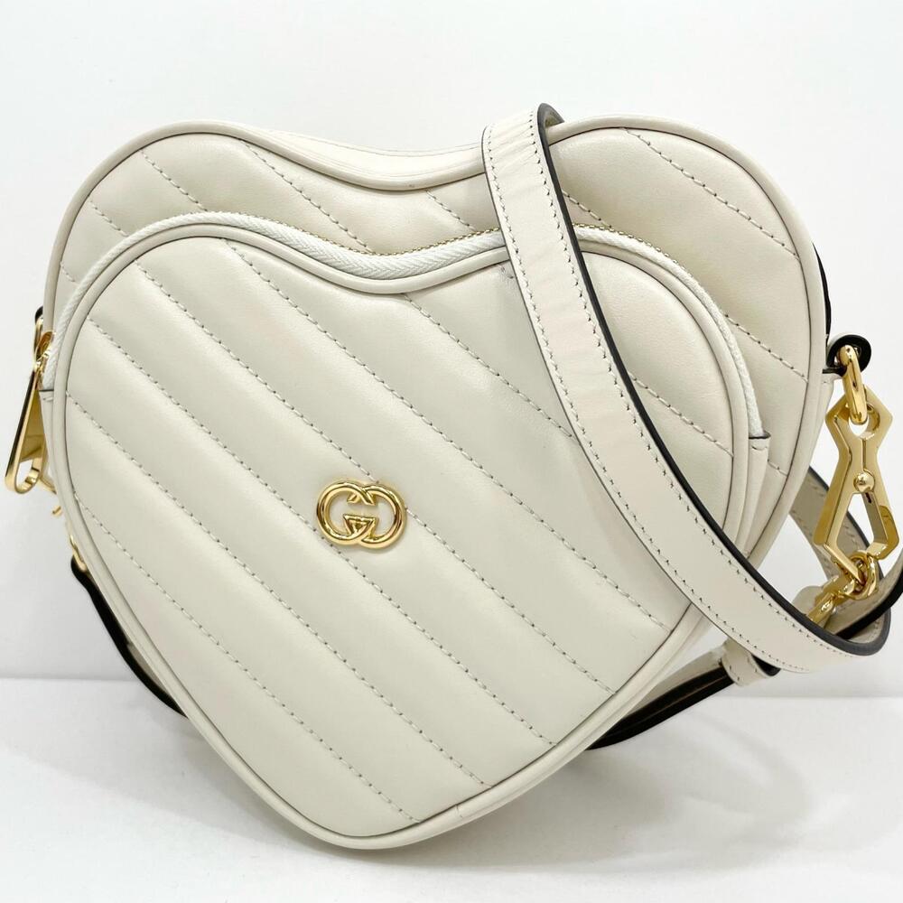GUCCI Interlocking GG Heart Shoulder Bag White